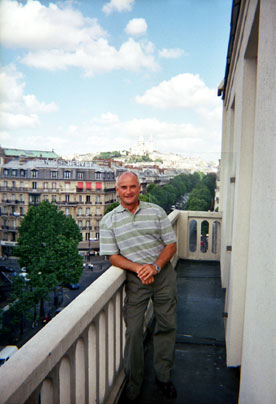 iNGVAR Lövnord på vår närmast  franska balkong högst upp på Scandinaviska Hotellet
